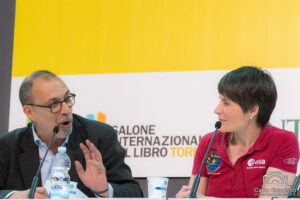 Salone Internazionale del Libro di Torino - Vita SUPERNOVA 9 Salone Internazionale del Libro di Torino 2019 - Samantha Cristoforetti