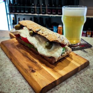 HOPS Torino - Beer shop & Coffee: Birra artigianale e caffetteria a km zero 3 HOPS Torino - Beer Shop & Coffee: panino blanche